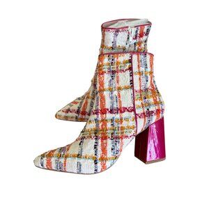 Betsey Johnson Cait Womens Tweed Ankle Boots With Pink Block Heels
